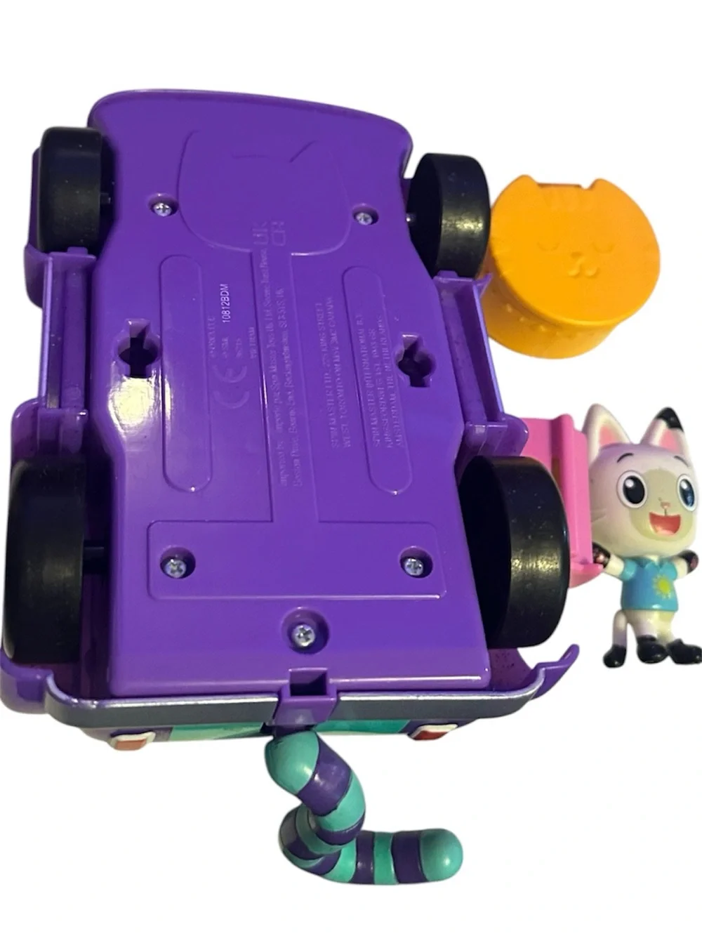 GABBYS DOLLHOUSE Carlita and Pandy Paws Picnic playset